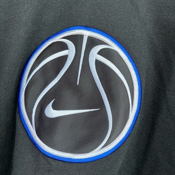 Rare Vintage Nike Basketball T-Shirt Jersey Black Green Embroidered Red Tag Team - Picture 8 of 11